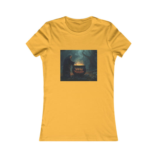 T-Shirt - Halloween Witch Stirring Cauldron in Spooky Forest